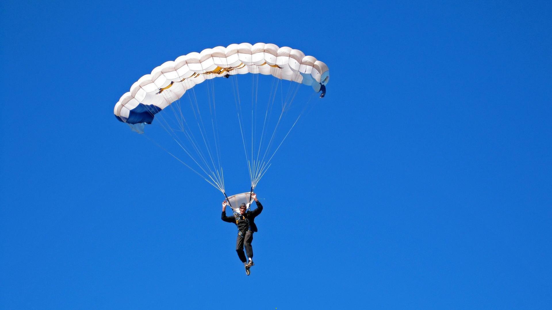 2024北京国际马拉松赛落幕，埃塞俄比亚选手破纪录夺冠，中国选手创个人最佳