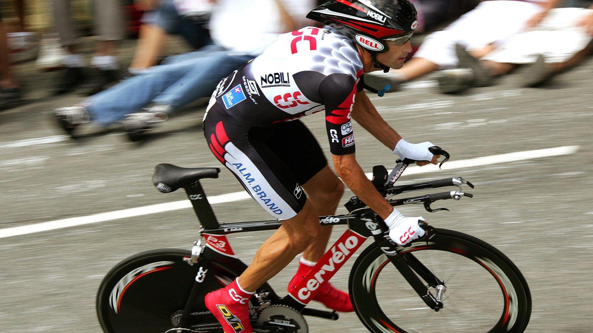 欧冠决赛巅峰对决,皇马3-1力克利物浦,第15次捧起大耳朵杯