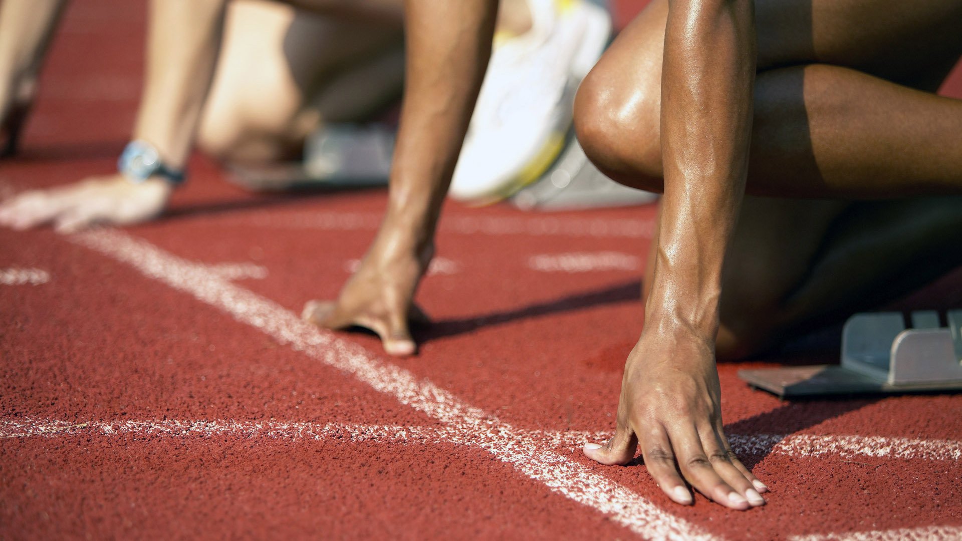 姆巴佩双响助巴黎圣日耳曼领跑法甲 梅西缺席引发热议