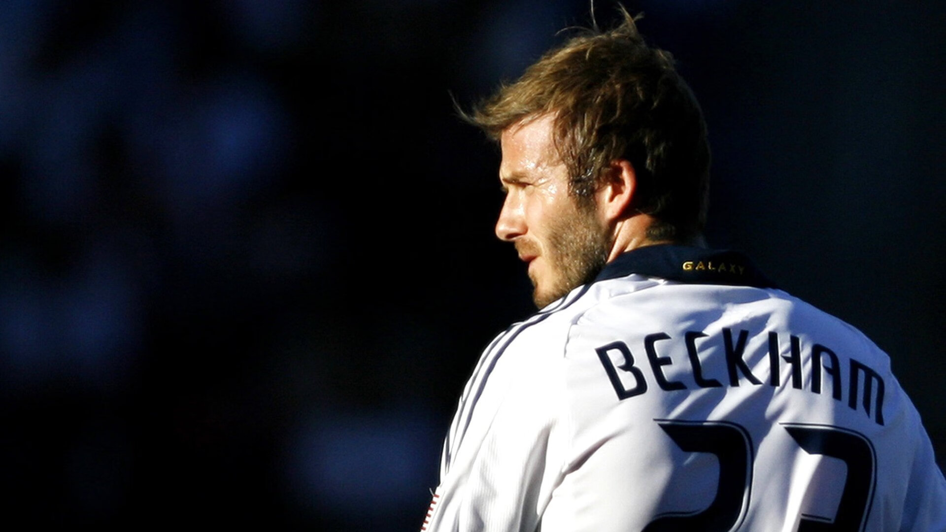 中国冰壶队世锦赛惊艳亮相 新生代选手展现强劲实力